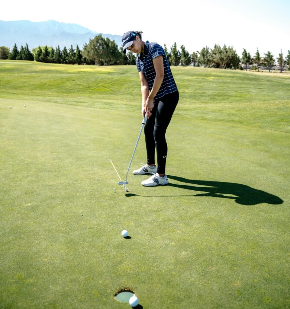 Effective Putting Tips for Beginners to Sink More Putts​